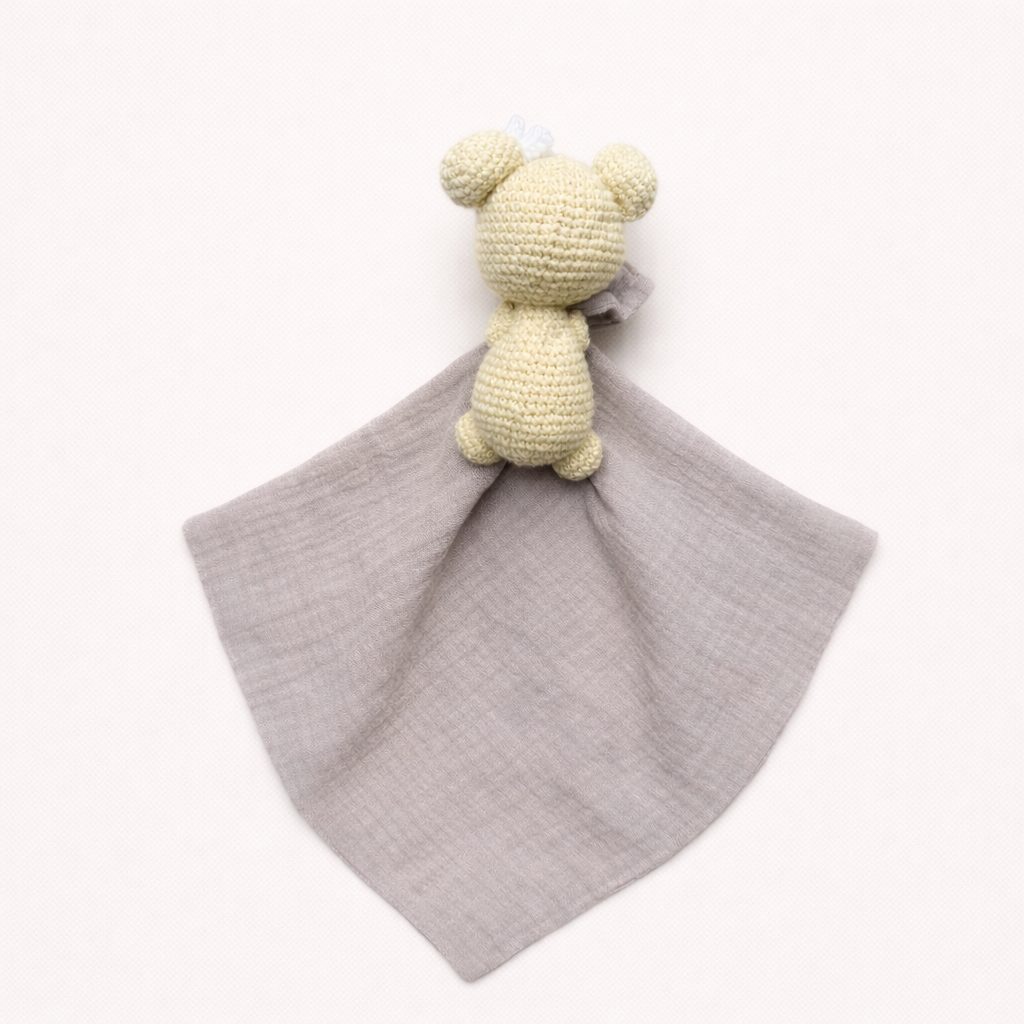 Tutdoekje gehaakt beertje creme beige
