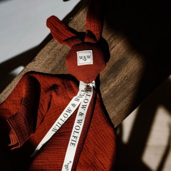 Knuffelkonijn - Rutic Red